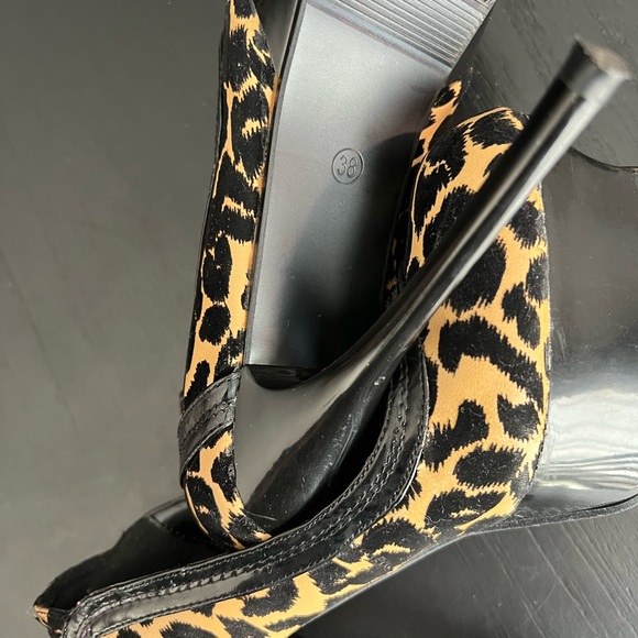 Kvoll high heel platform cheetah print pumps - Picture 2 of 3